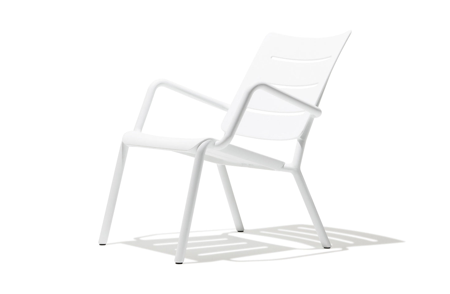 Outo Outdoor Lounge Chair