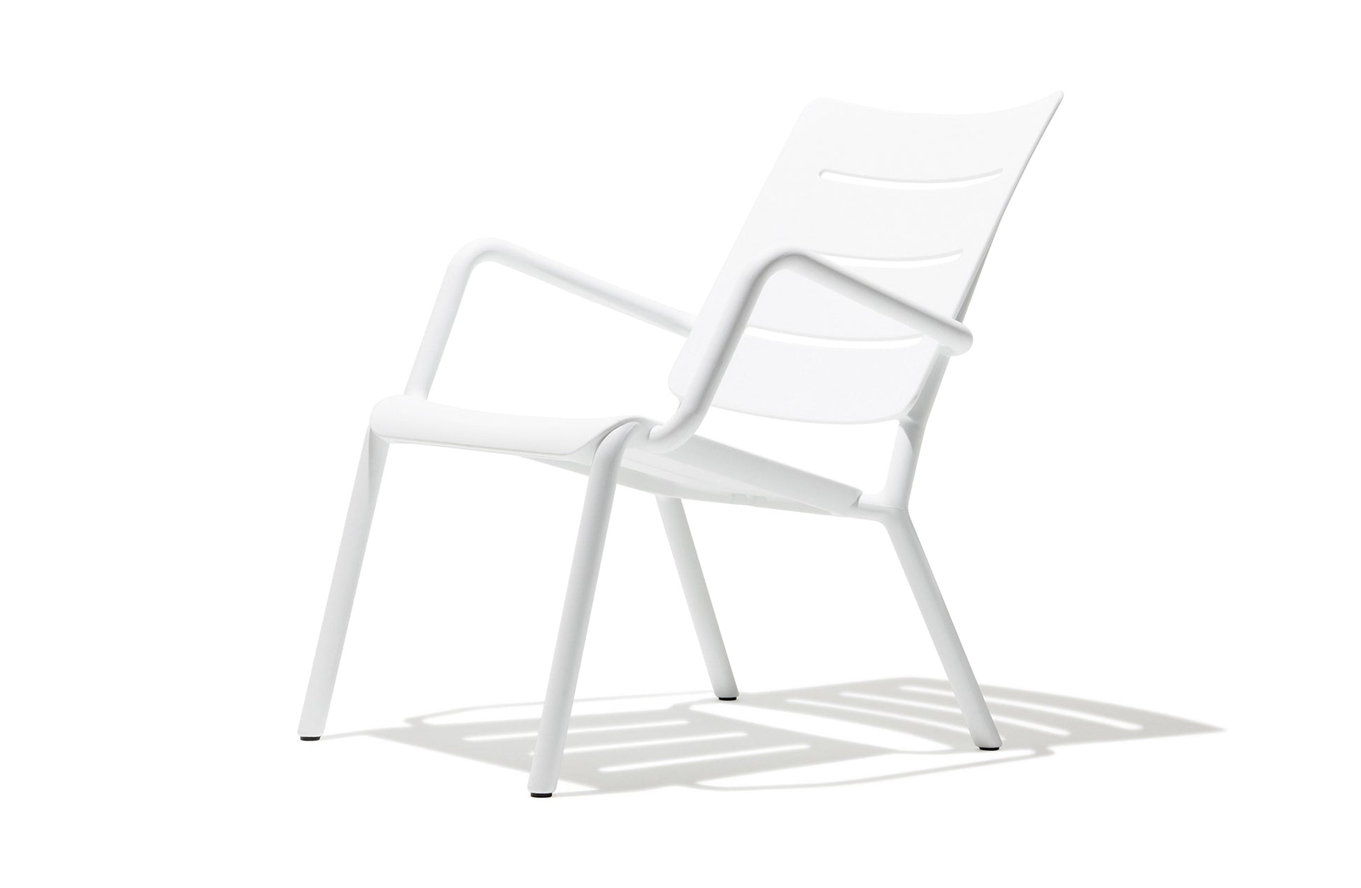 Outo Outdoor Lounge Chair
