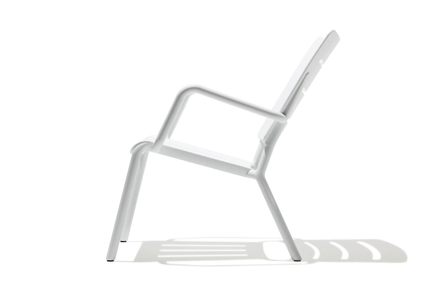 Outo Outdoor Lounge Chair