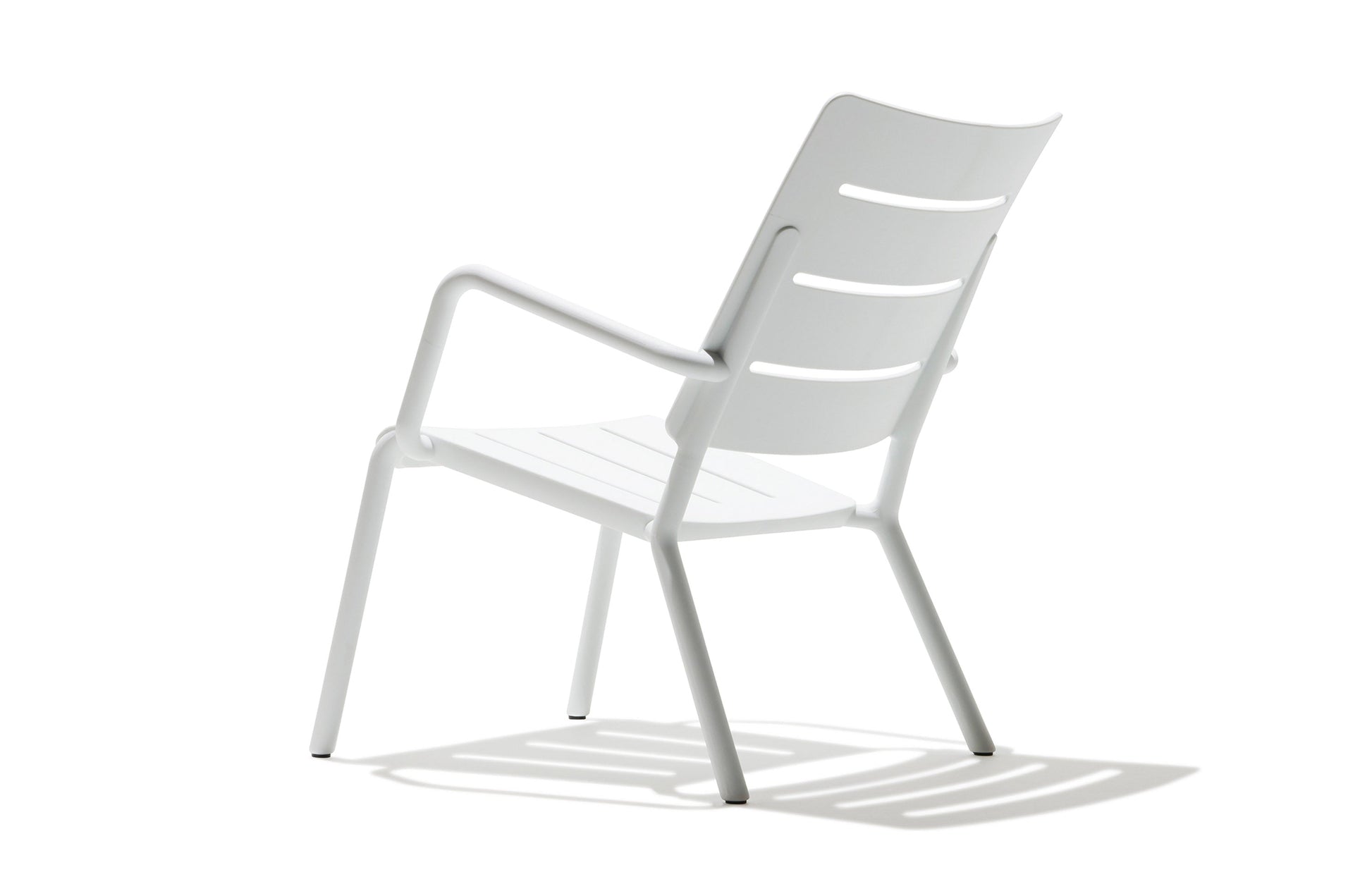Outo Outdoor Lounge Chair